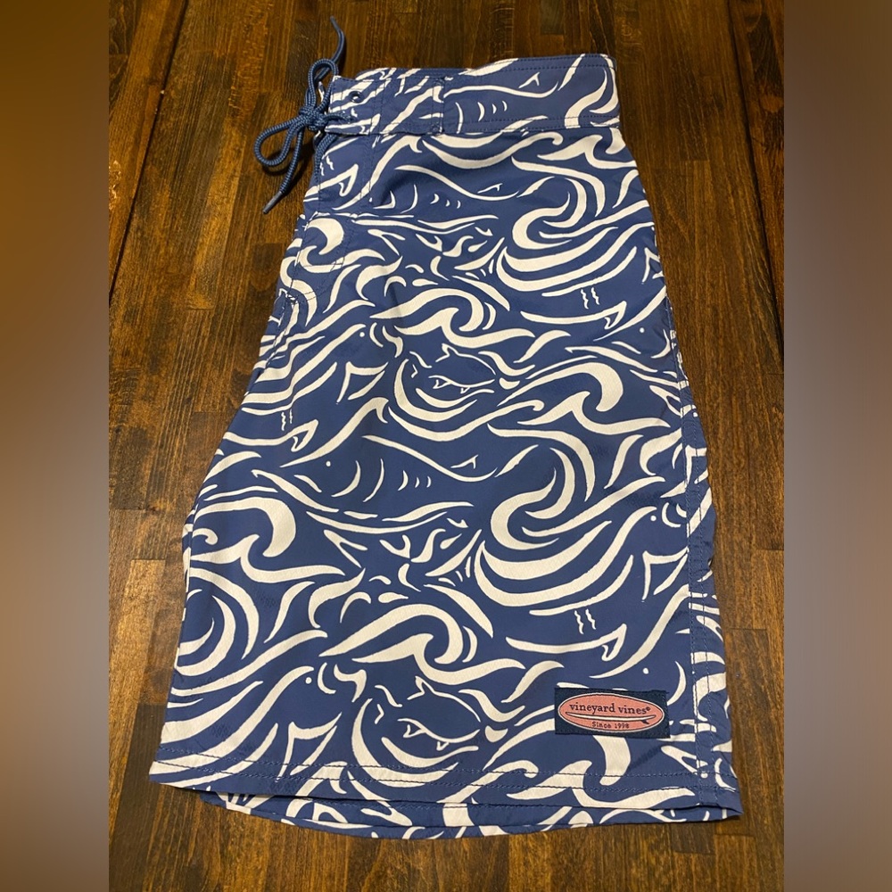 Vineyard Vines Swim Trunks Mens 30 Blue White Water Fish All Over Print Shorts